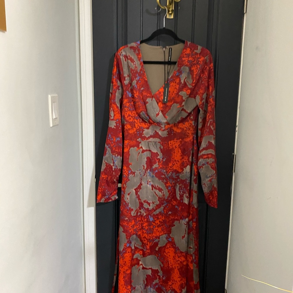 W118 maxi dress size L v neck fully lined